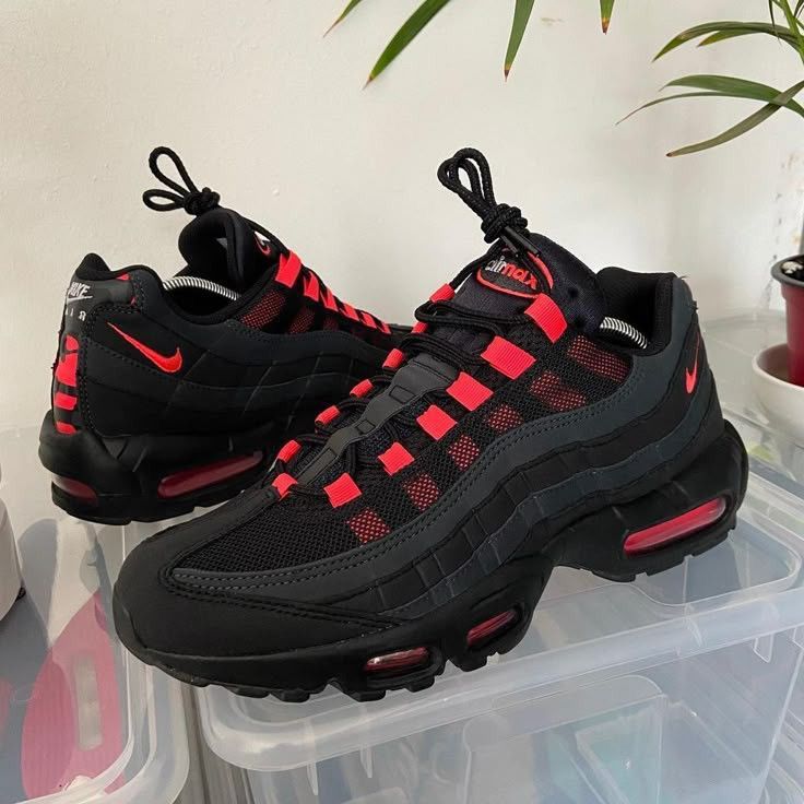 Nike Air Max 95 Black laser Crimson