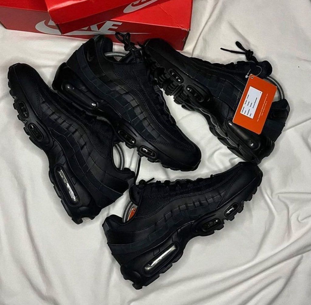 Nike Air Max 95 Essential Triple Black